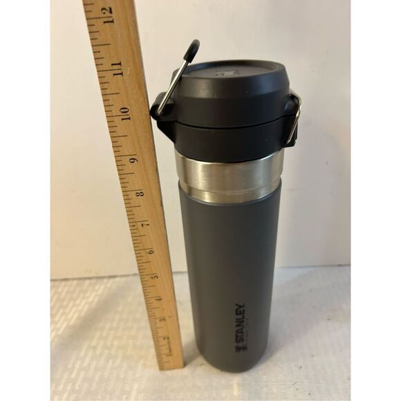 Stanley 24 oz bottle 11" tall Flip top lid - Picture 3 of 4